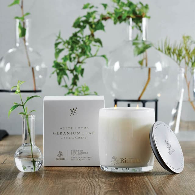 Urban Rituelle White Lotus, Geranium Leaf & Bergamot Scented Soy Candle 140g
