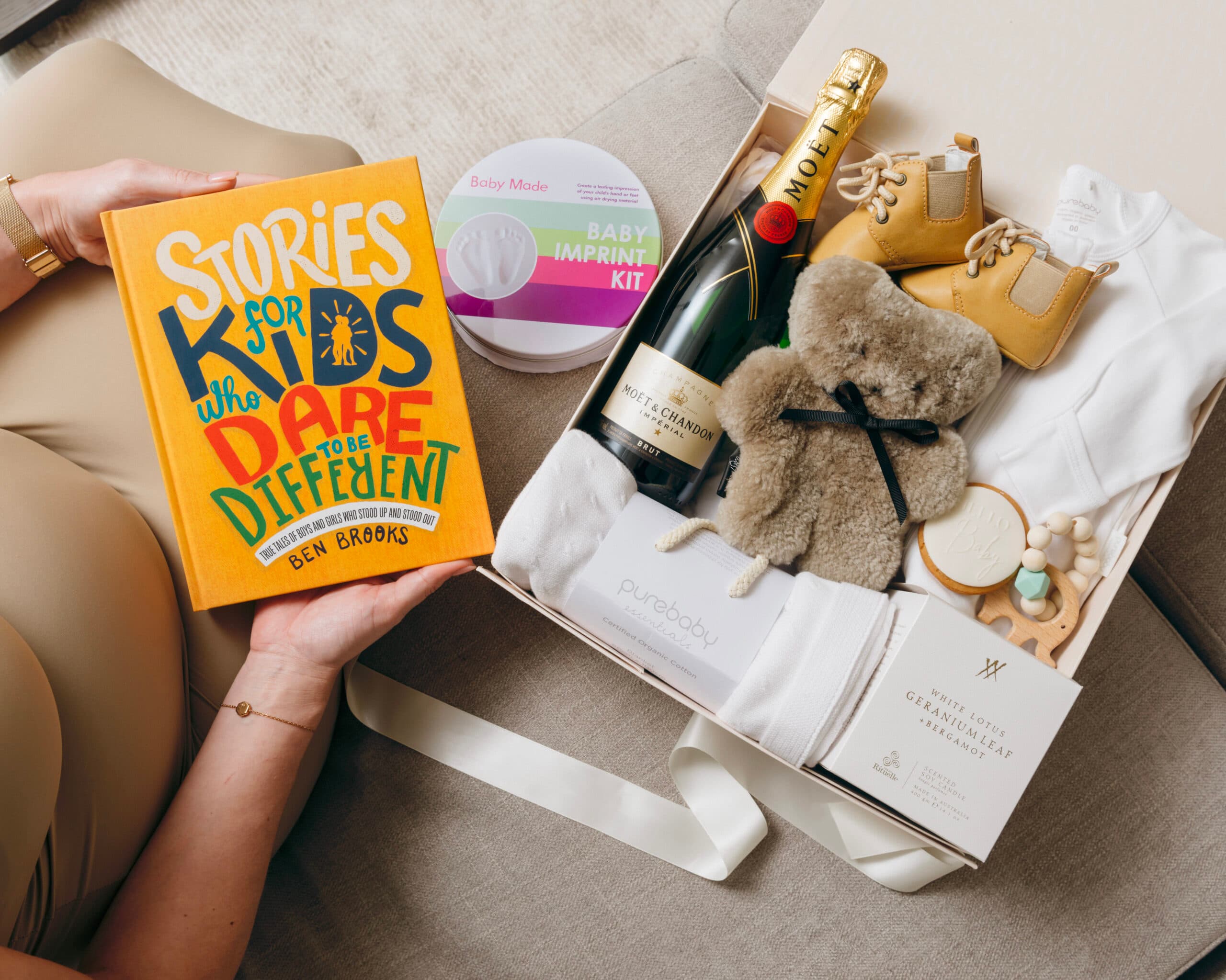 Celebrate_the_new_arrival_baby_hamper (1)